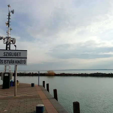 Le P'tit Baigneur - Balaton *